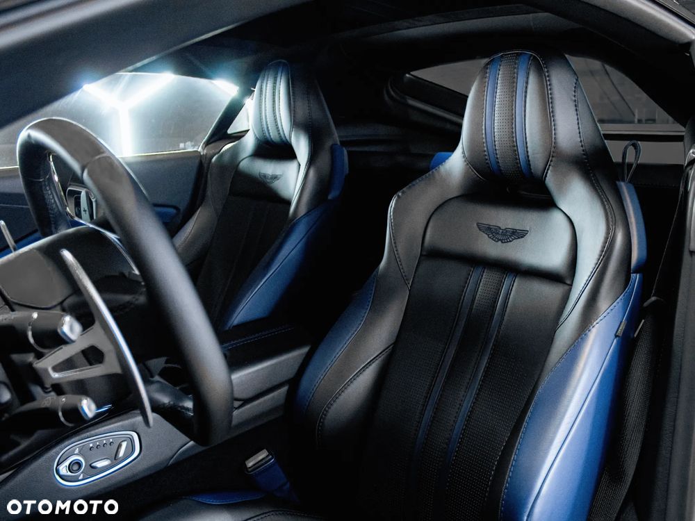 Aston Martin V8 Vantage Standard - 4