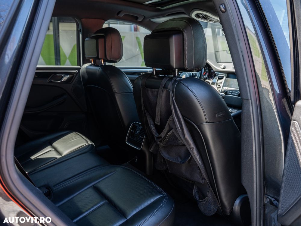 Porsche Macan - 34