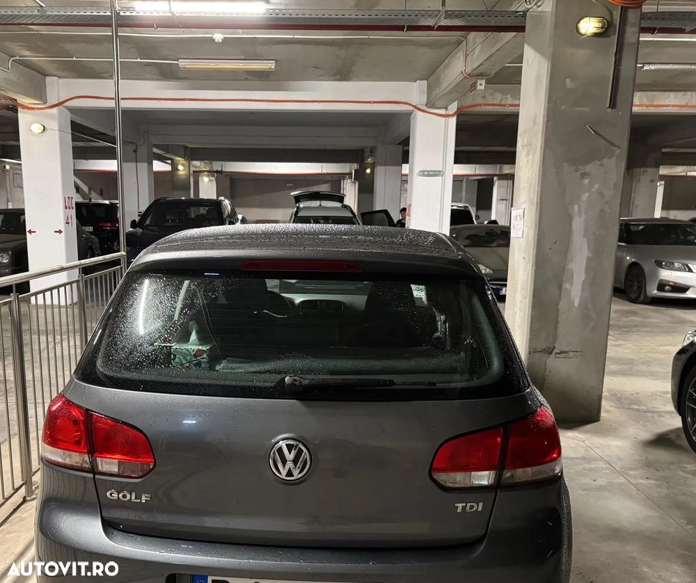 Volkswagen Golf 1.6 TDI DPF Comfortline - 8