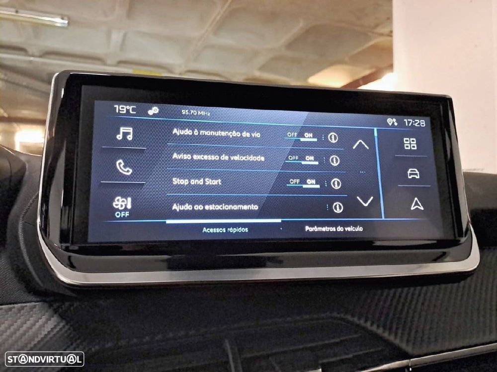 Peugeot 2008 1.2 PureTech Style - 22