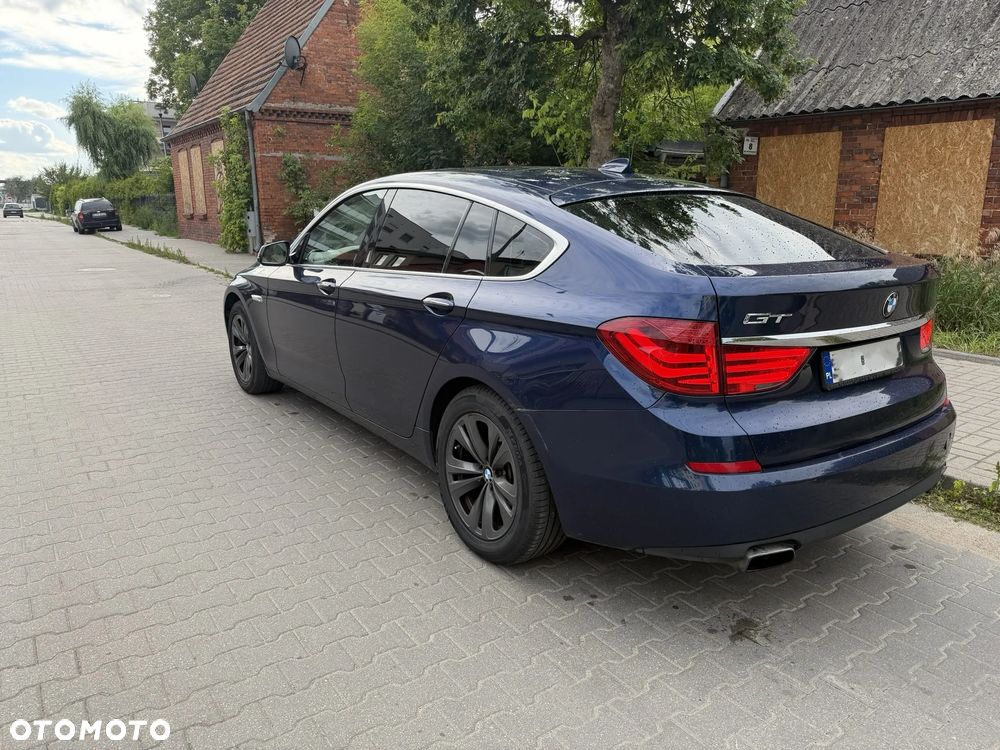 BMW 5GT 550i - 8