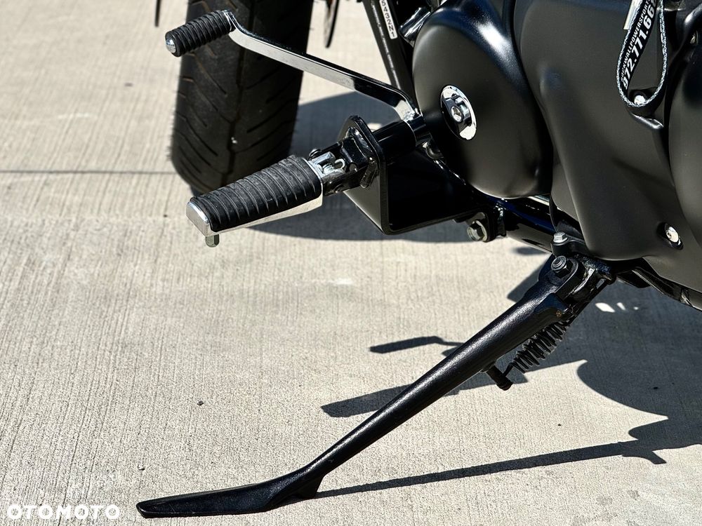 Suzuki Boulevard - 40
