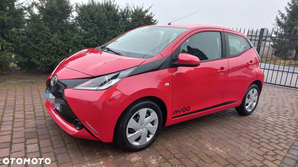 Toyota Aygo x-play Edition S+ - 1