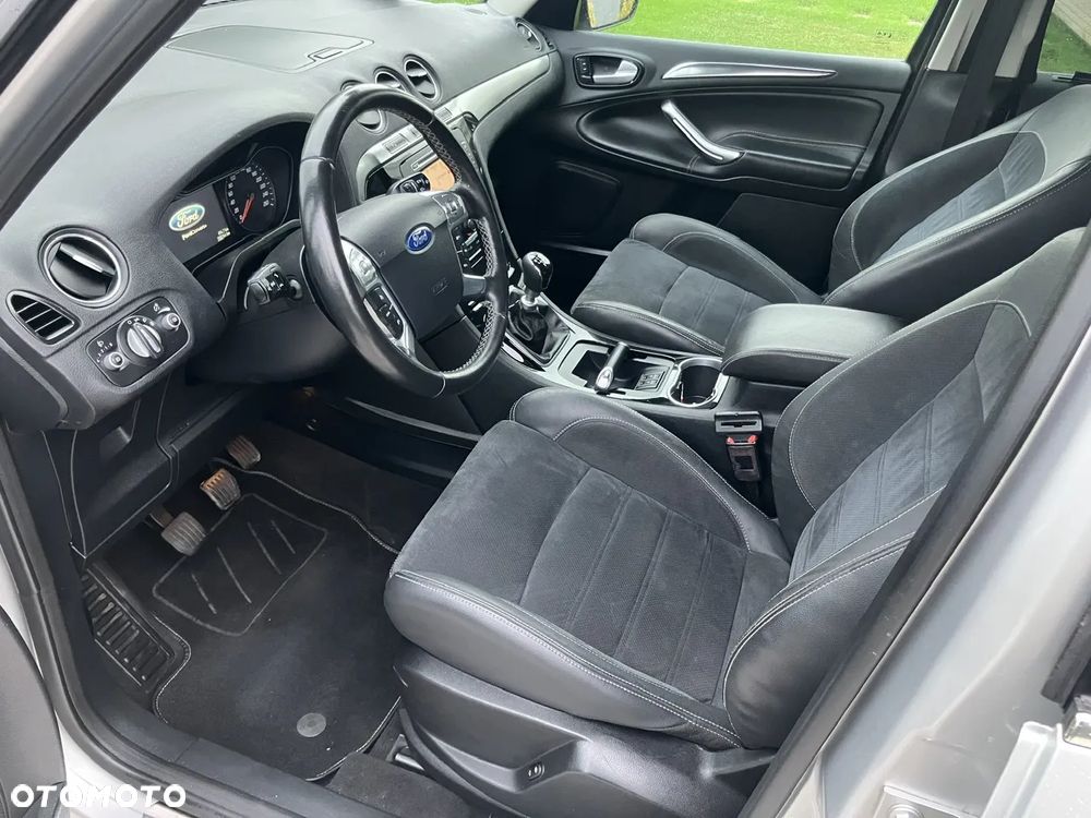 Ford Galaxy 2.0 TDCi Titanium - 18
