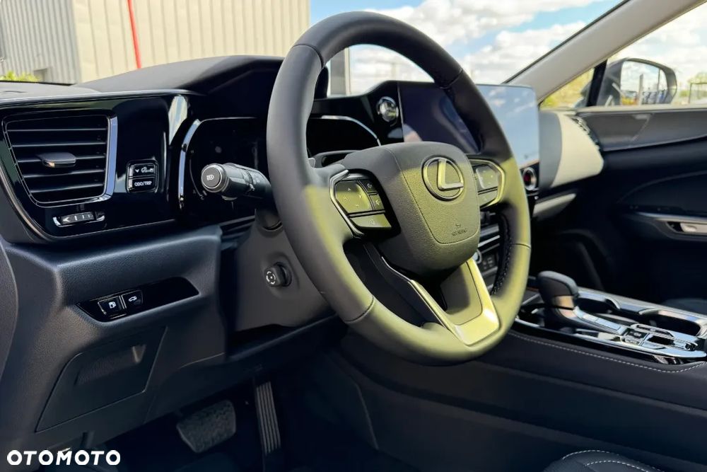 Lexus NX 350h Omotenashi AWD - 19