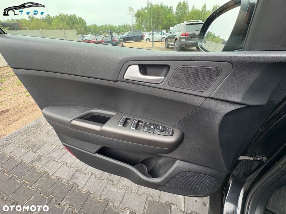 Kia Sportage 1.6 GDI Black Edition 2WD - 23