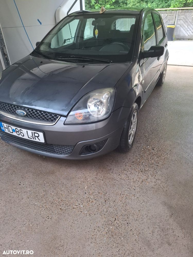 Ford Fiesta 1.4 TDCI Ghia - 10