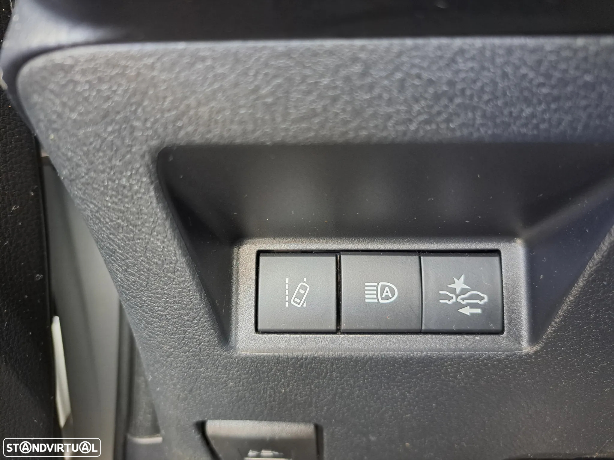 Toyota Yaris 1.5 HSD Comfort - 22