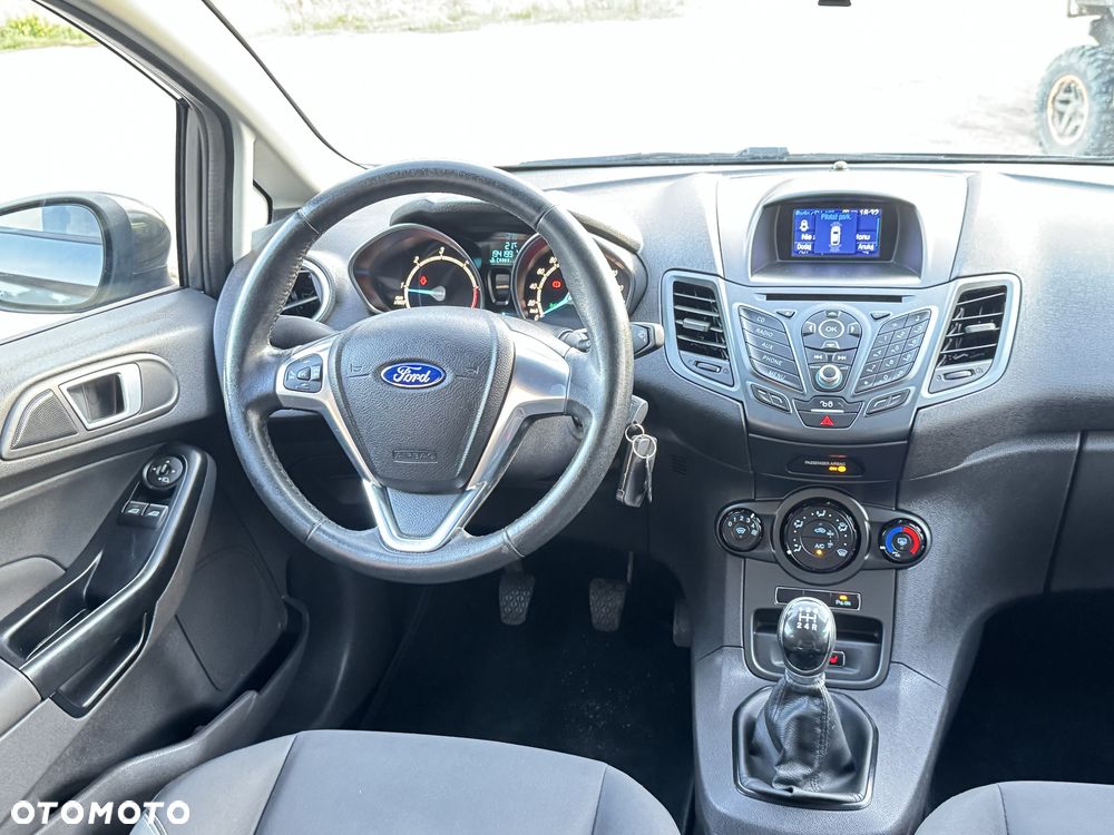 Ford Fiesta 2015 photo 5