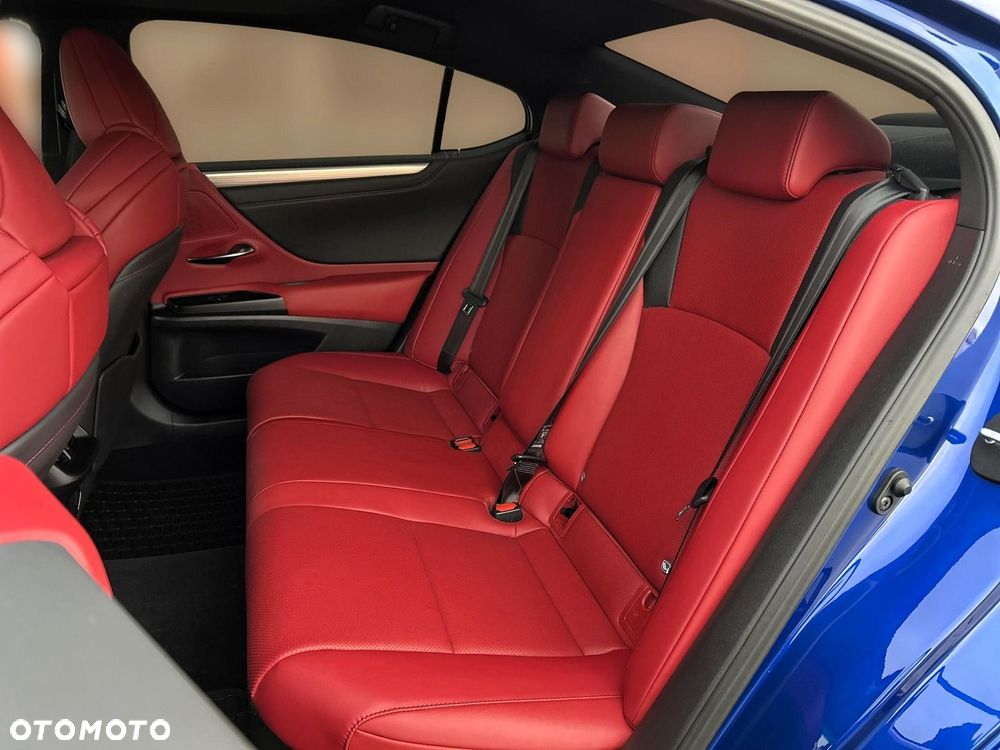 Lexus ES 300h F Sport Edition - 12