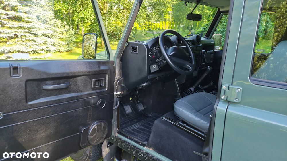 Land Rover Defender 2.2 TD4 E - 11