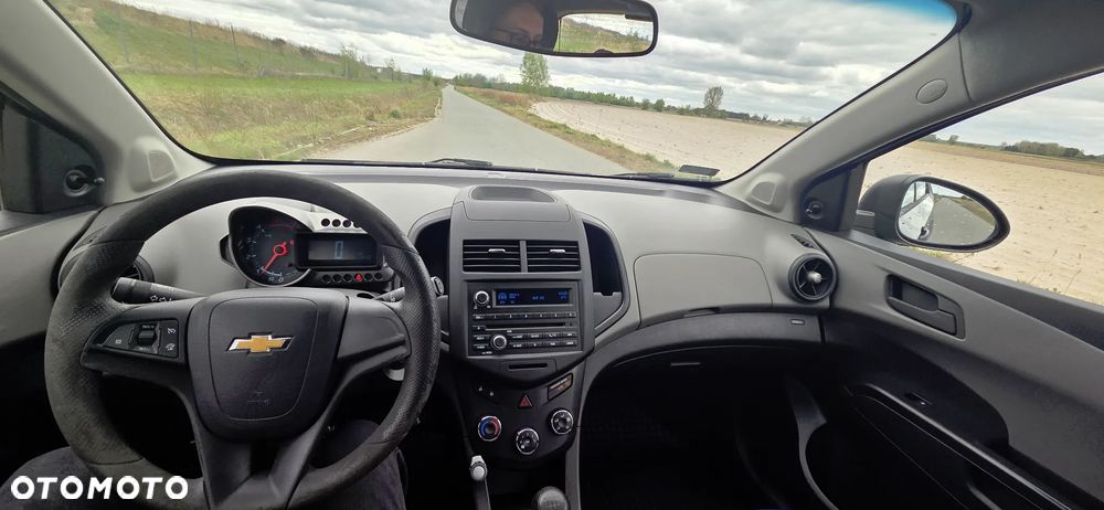 Chevrolet Aveo - 9