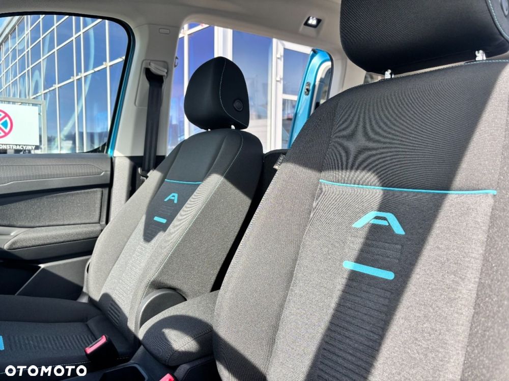 Ford Tourneo Connect Grand - 12