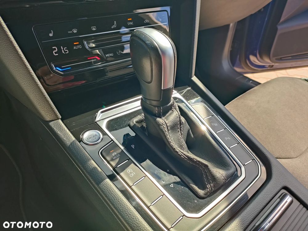 Volkswagen Arteon 2.0 TDI SCR R-Line DSG - 28