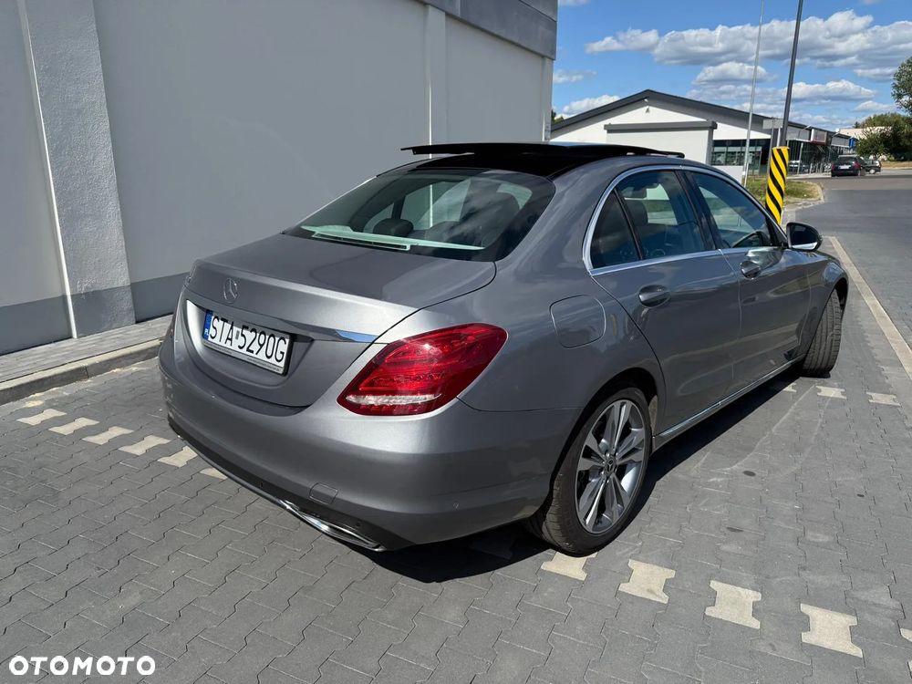 Mercedes-Benz Klasa C 300 7G-TRONIC Exclusive - 24