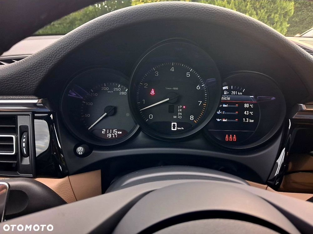 Porsche Macan - 22