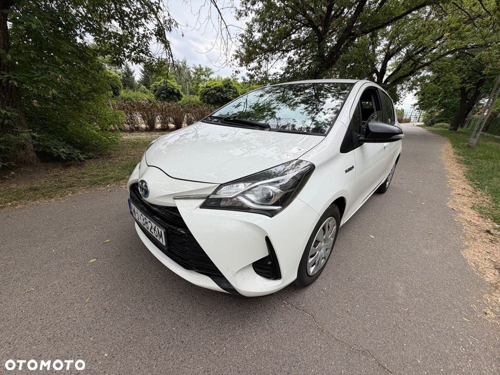 Toyota Yaris Hybrid 100 Premium - 1