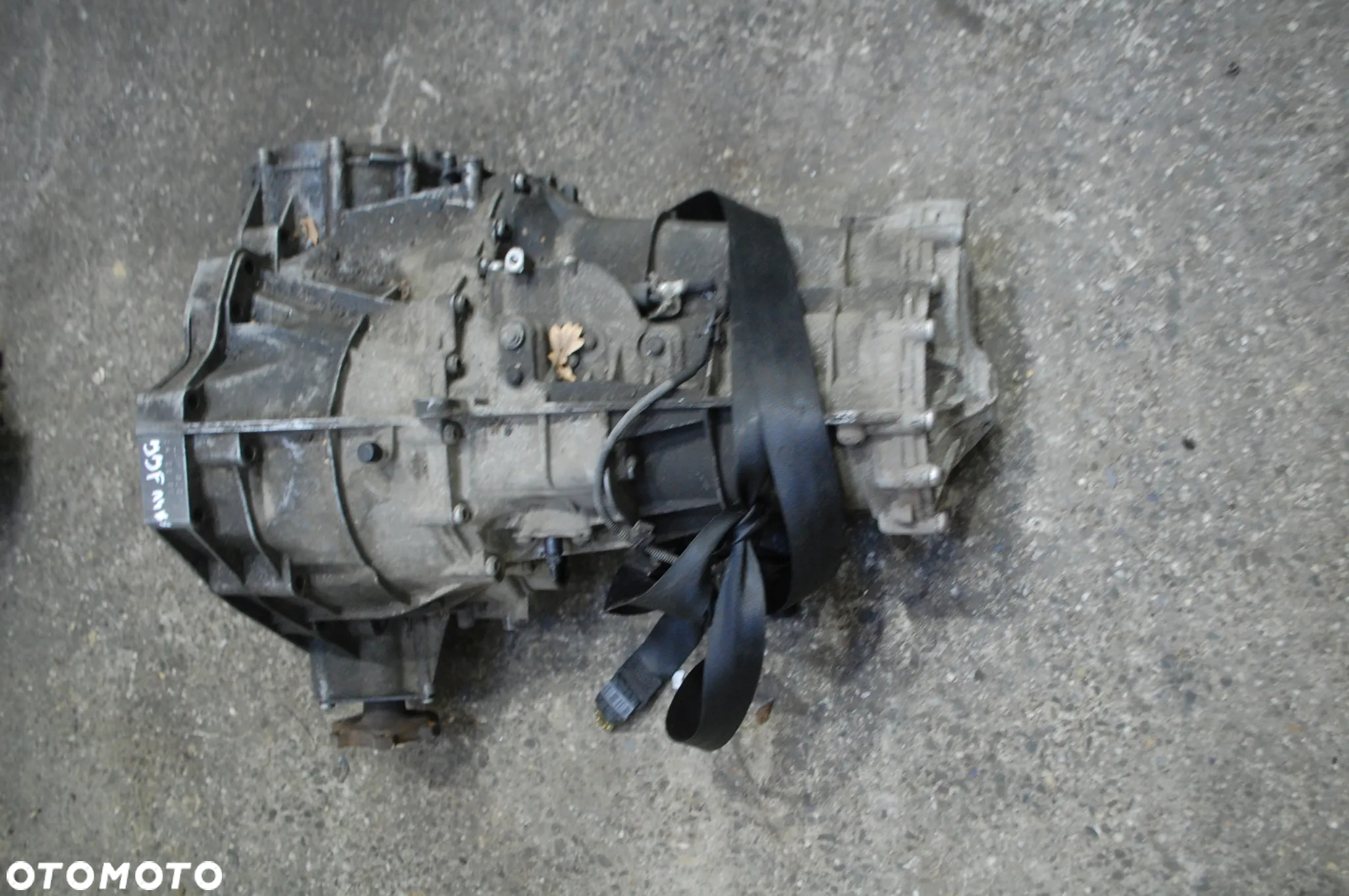 SKRZYNIA BIEGÓW KOMPLETNA + SPRZĘGŁO JJF AUDI A4 B8 1.8 TFSI - 5