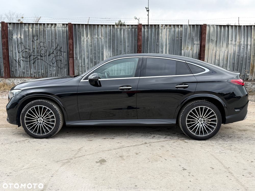 Mercedes-Benz GLC 300 d 4Matic 9G-TRONIC AMG Line - 5