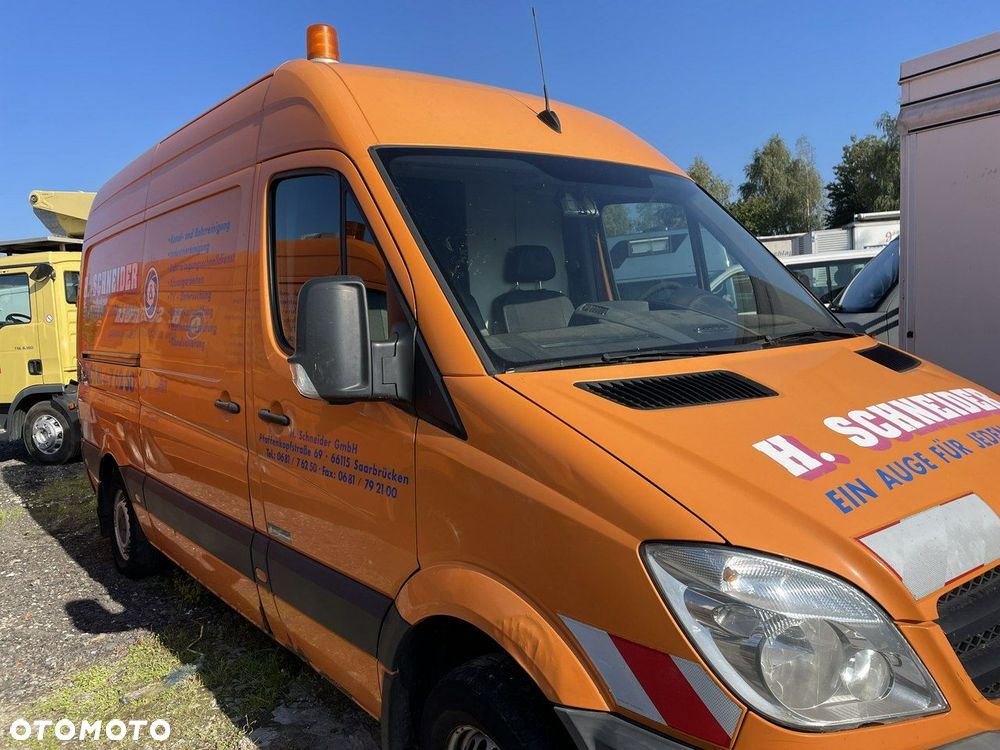 Mercedes-Benz Sprinter - 16
