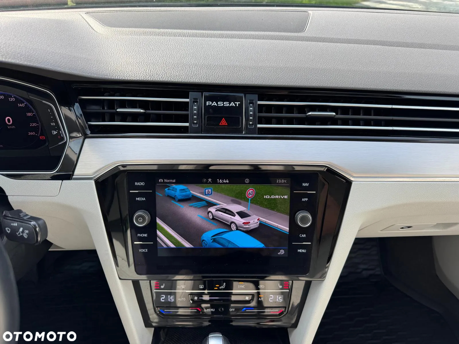 Volkswagen Passat 2.0 TSI Elegance DSG - 27