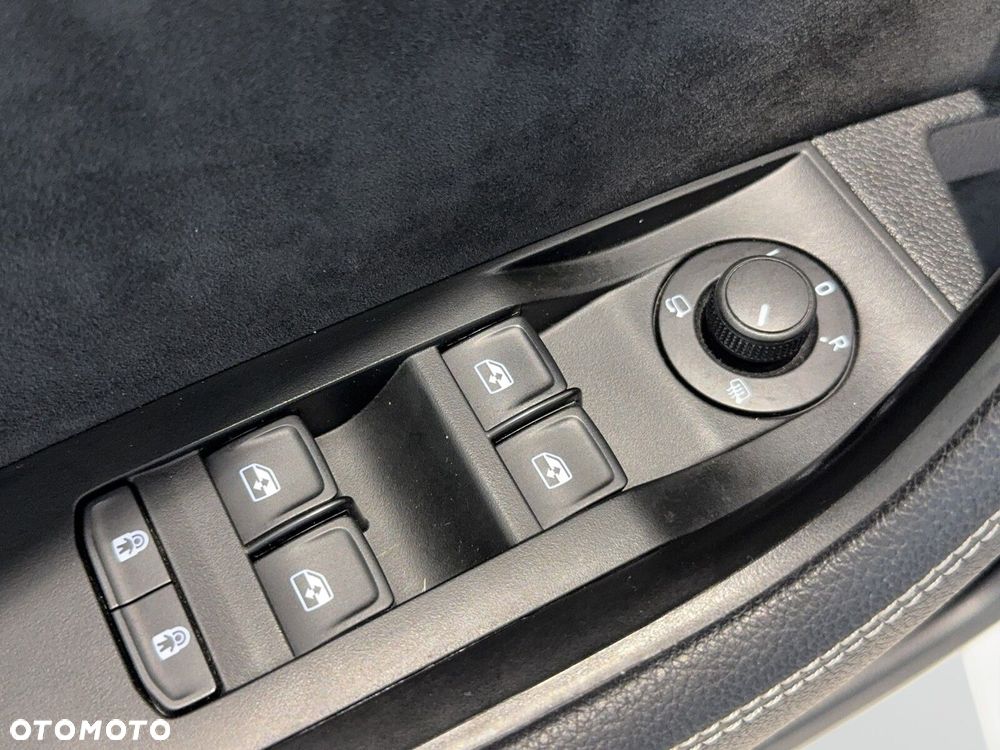 Skoda Superb 2.0 TSI Sportline DSG - 12