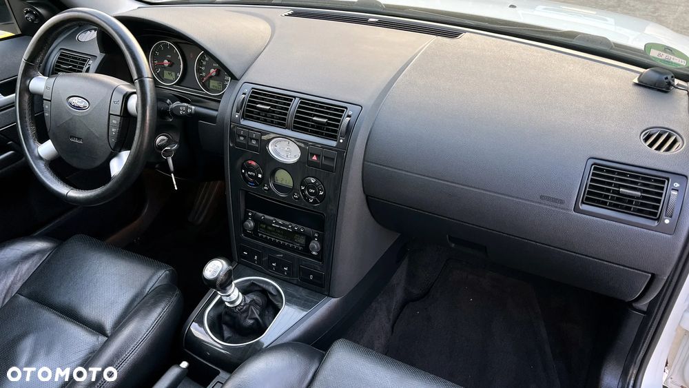 Ford Mondeo 2.5 V6 Ghia - 20