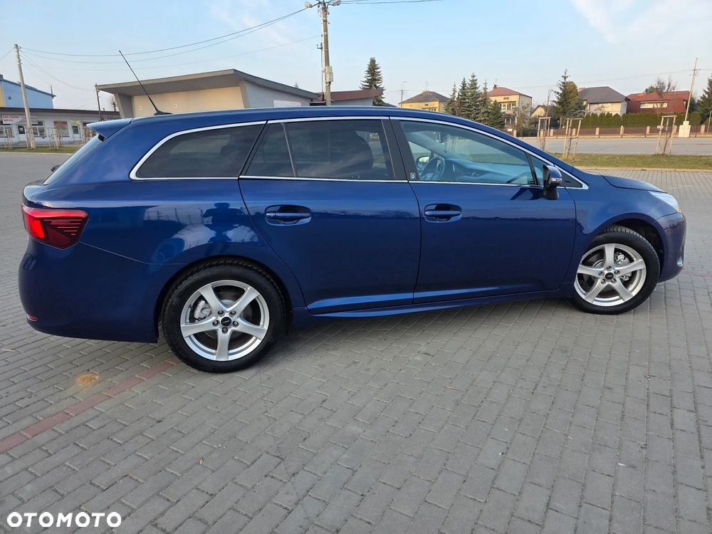Toyota Avensis Touring Sports 1.8 Multidrive S Comfort - 11