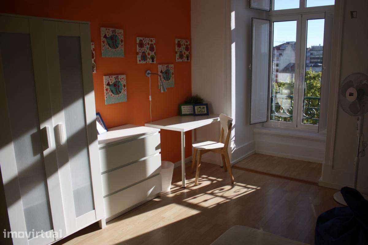 Quarto - localizado em Entrecampos Lisbon - Grande imagem: 2/40