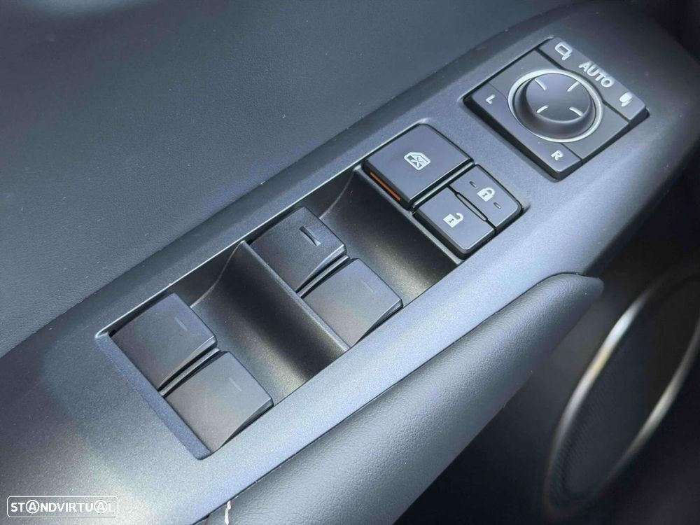 Lexus NX 300h Executive+ - 34