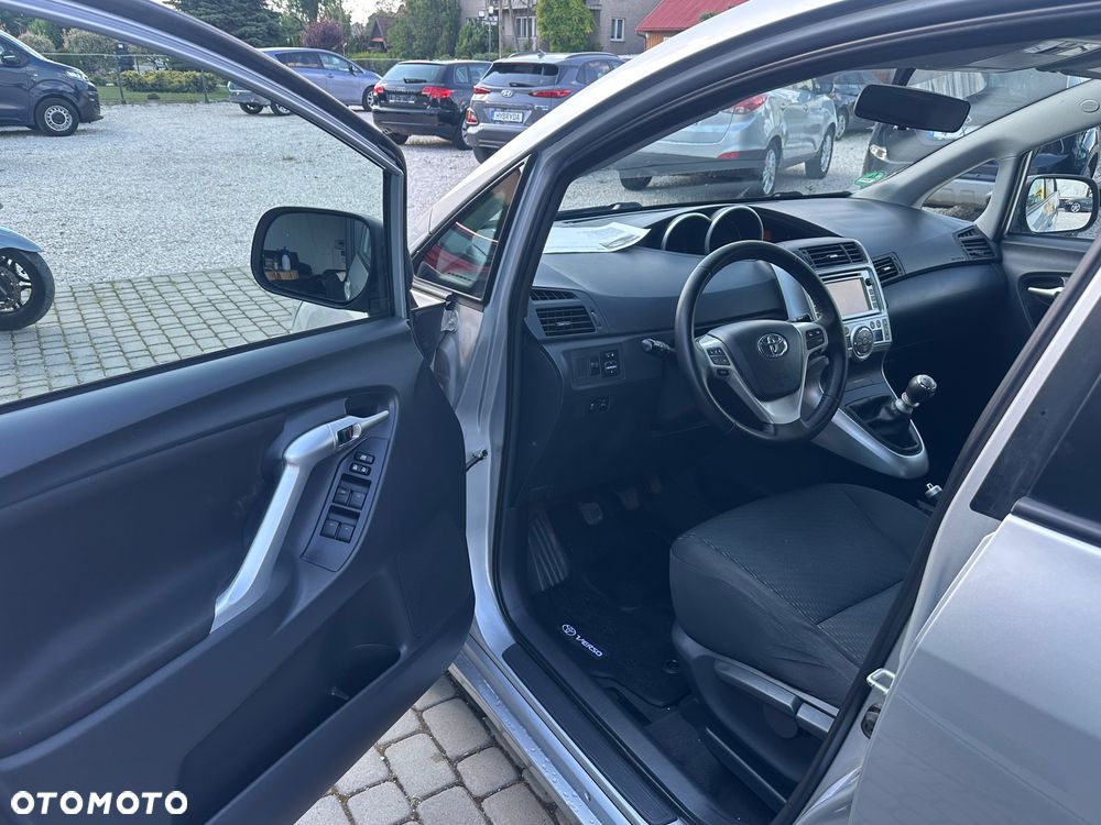 Toyota Verso 1.8 Executive - 7