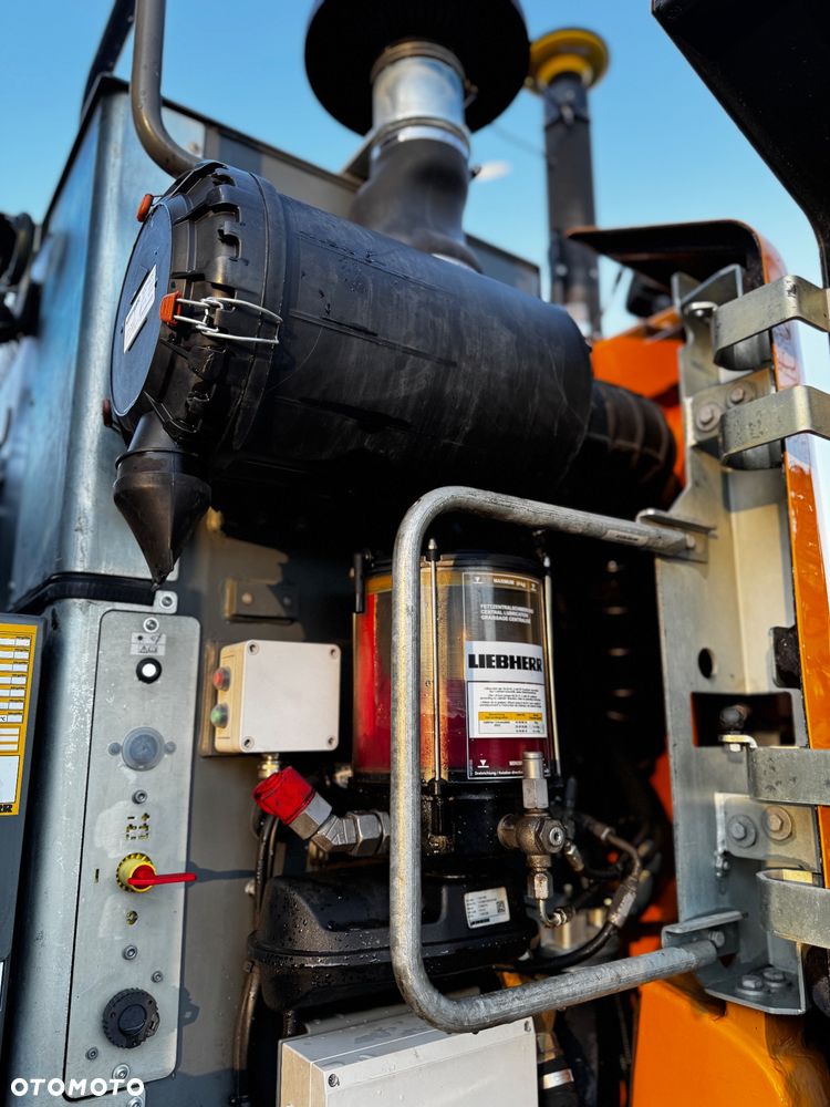 Liebherr A918 Compact - 7