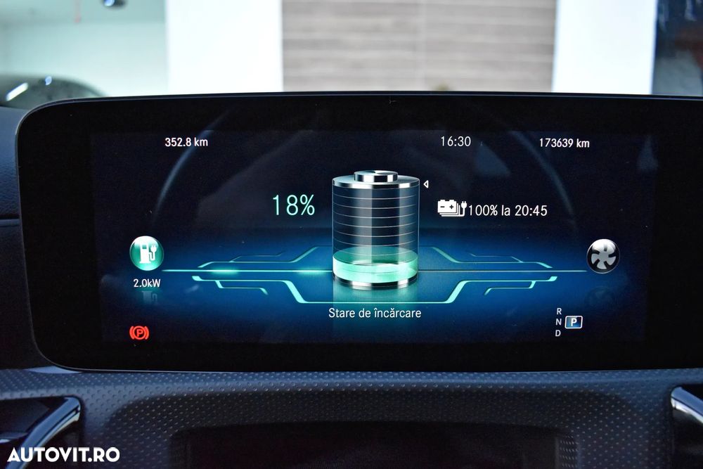 Mercedes-Benz A 250 e 8G-DCT Advanced AMG Line - 36