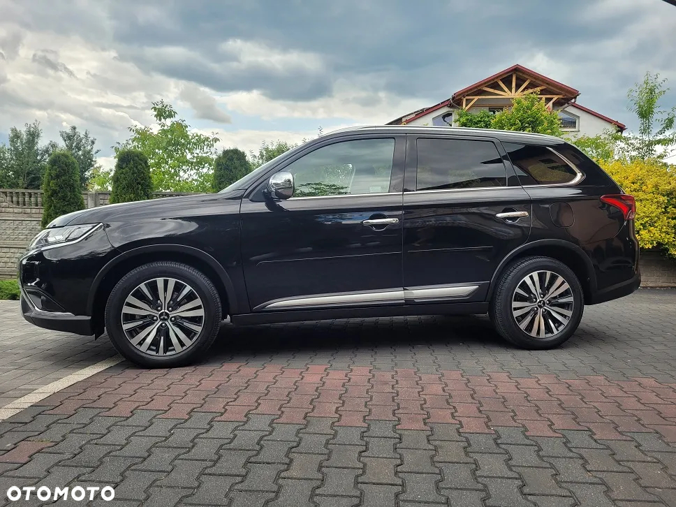 Mitsubishi Outlander 2.0 Intense 2WD CVT - 19