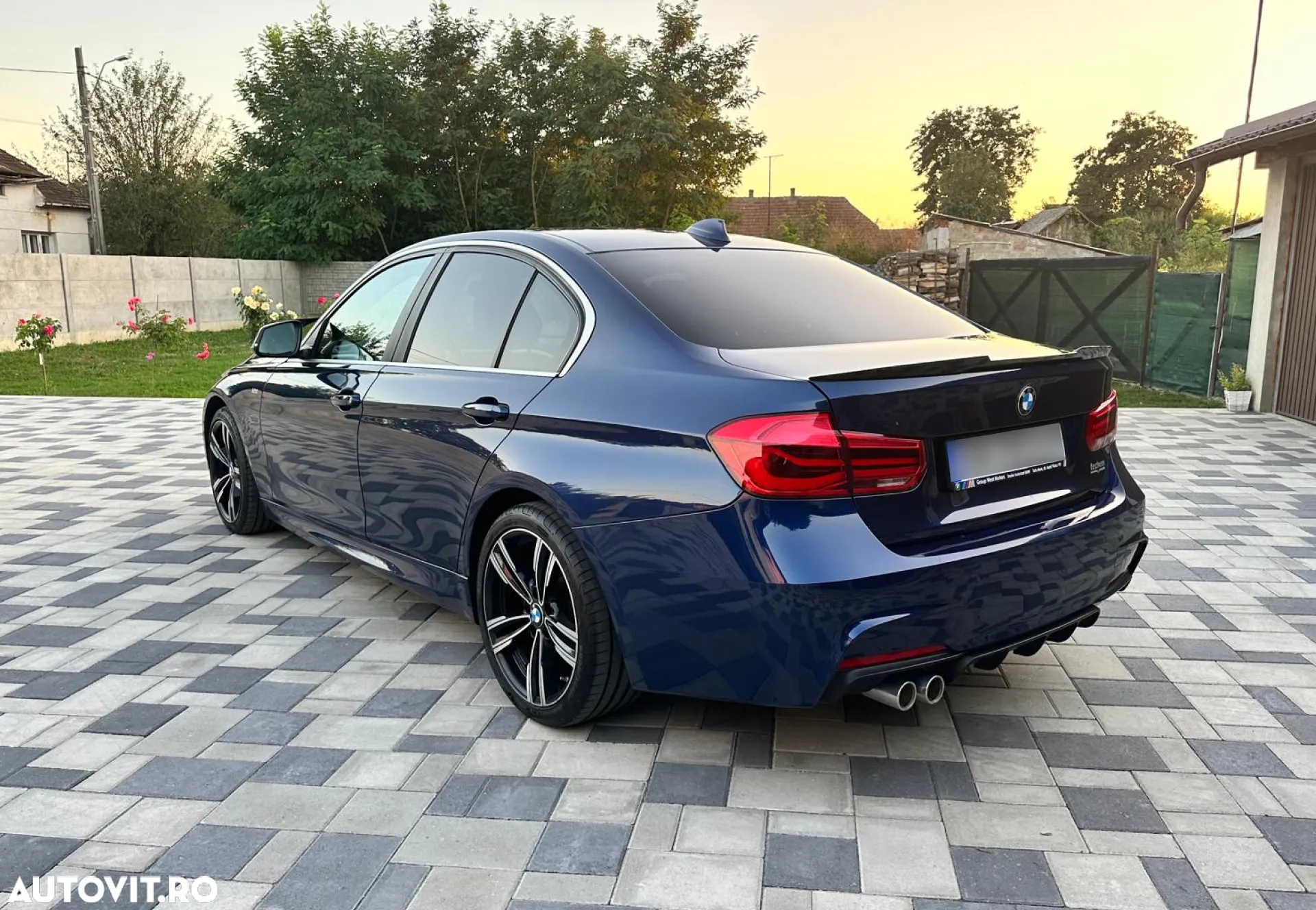 BMW Seria 3 320d Efficient Dynamic Edition Aut. Sport Line - 4