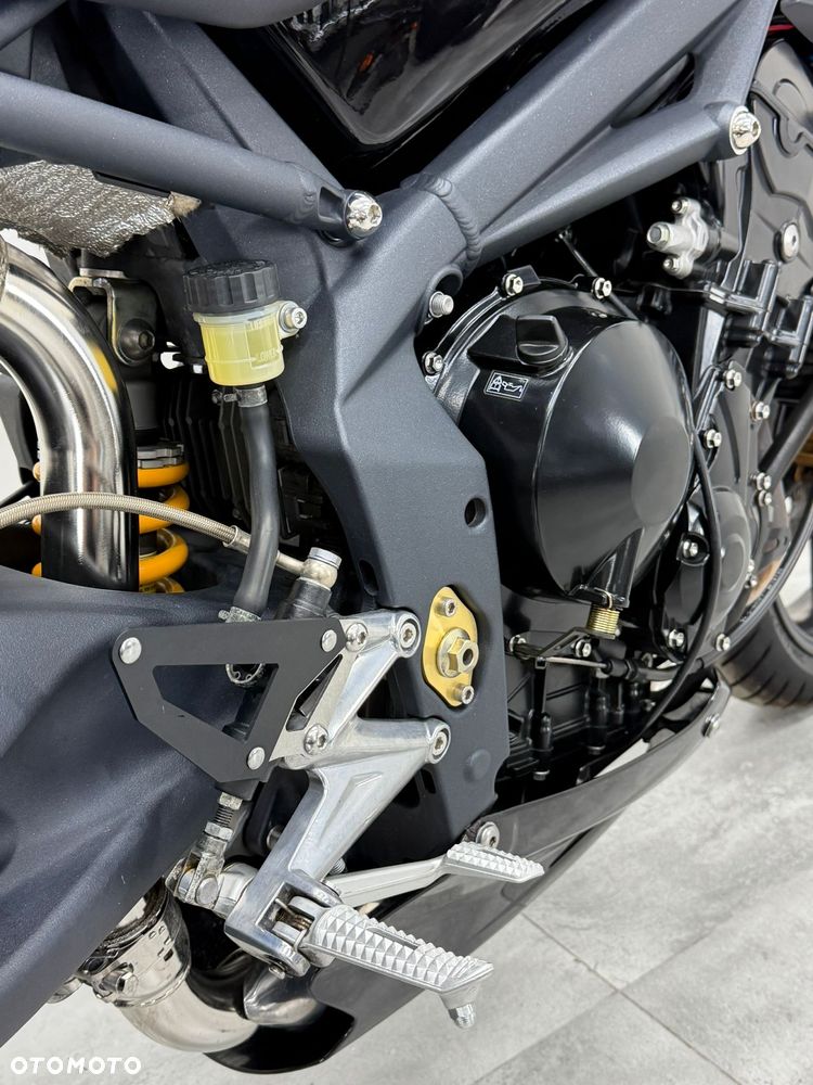 Triumph Street Triple - 15
