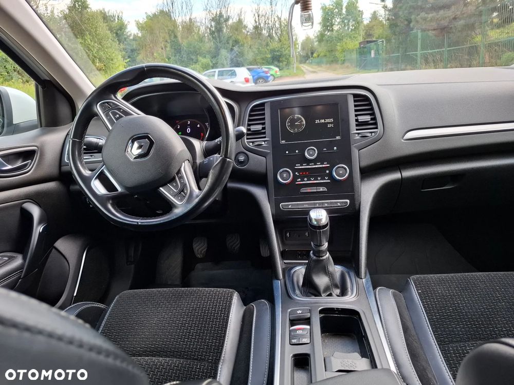 Renault Megane 1.5 Blue dCi Intens - 9