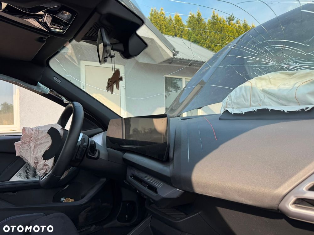 BMW Seria 1 120 mHEV - 23