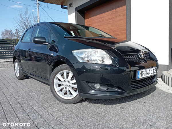 Toyota Auris 1.6 VVT-i Sol