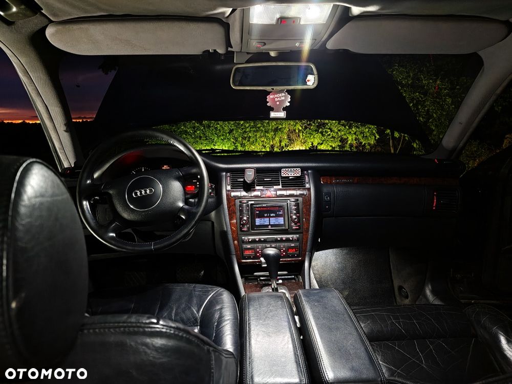Audi A8 - 3