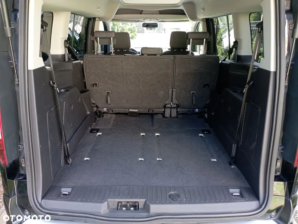 Ford Tourneo Connect Grand - 24