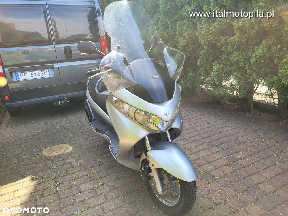 Suzuki Burgman - 10