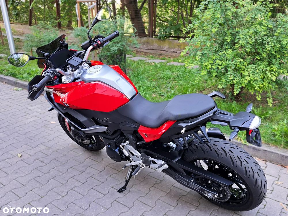 BMW XR - 8