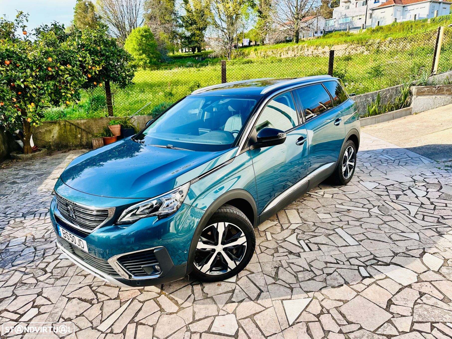 Peugeot 5008 1.2 PureTech Allure - 1