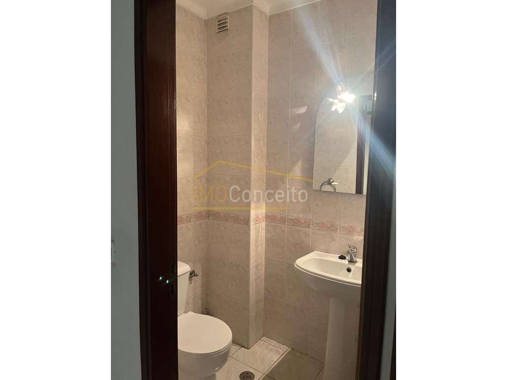 Apartamento T3 para Arrendamento no Centro da Cidade de Torres Novas - Grande imagem: 4/15