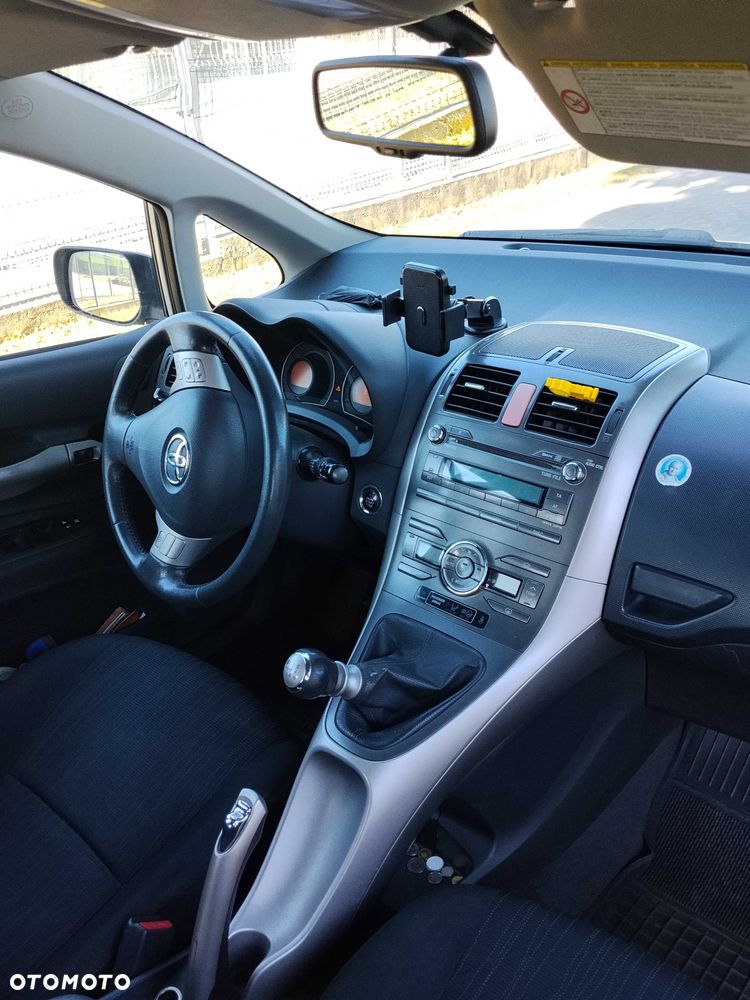 Toyota Auris - 4