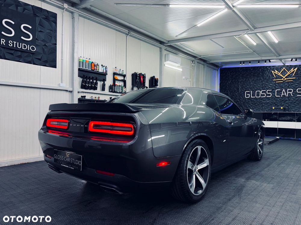 Dodge Challenger Automatik R/T Plus Shaker - 18