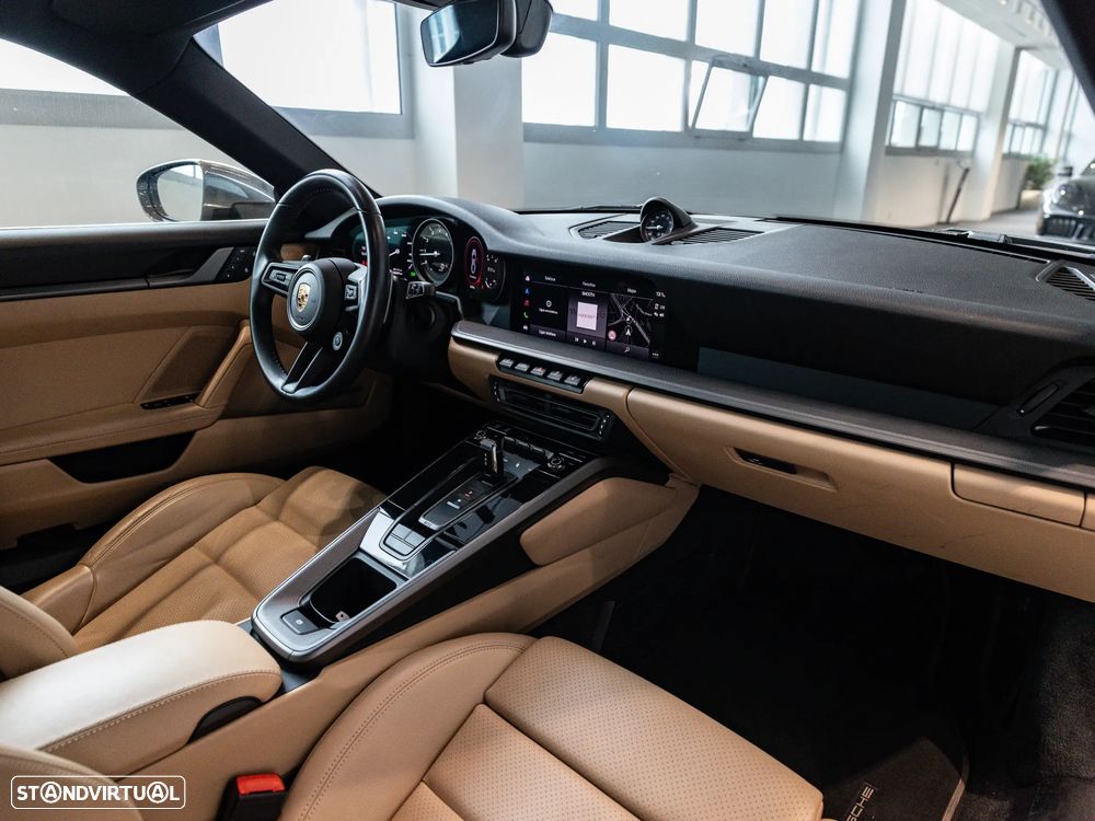 Porsche 911 (992) Carrera 4 PDK - 35