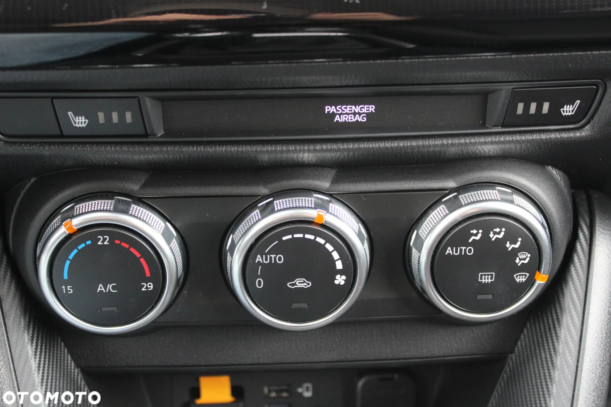 Mazda 2 SKYACTIV-G 90 Homura - 23