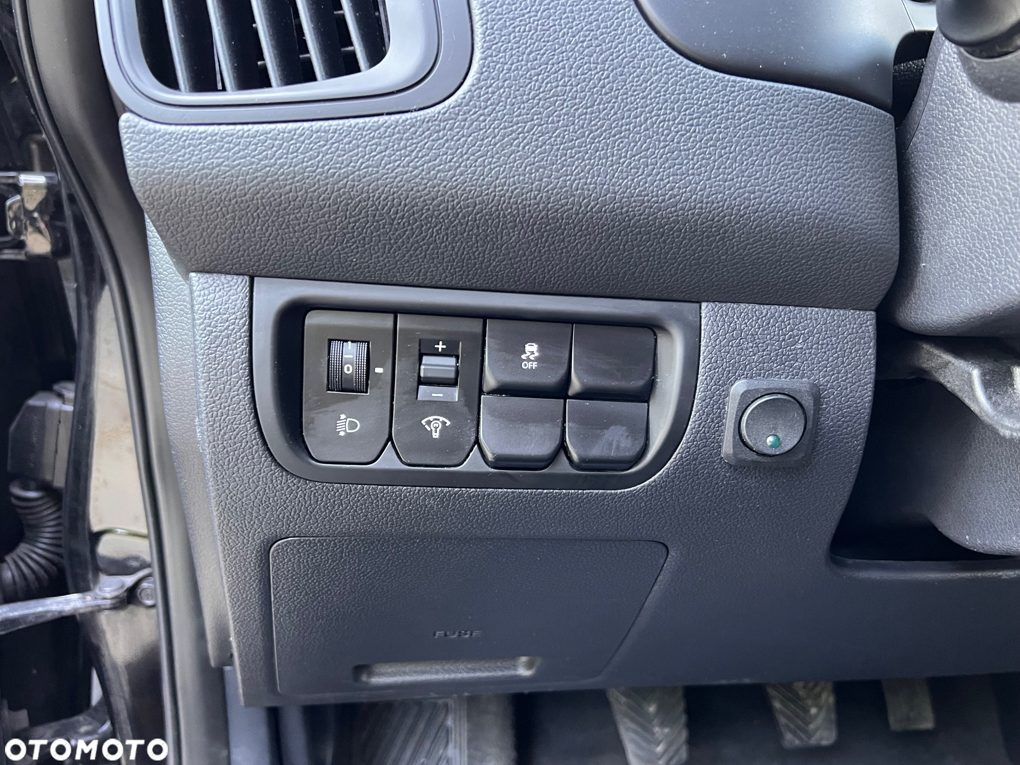 Kia Rio 1.4 L - 34